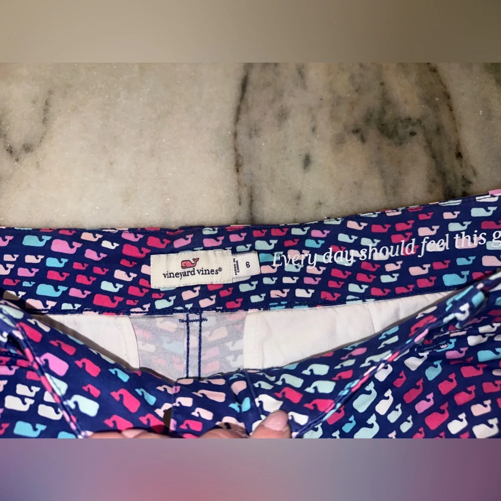EUC Vineyard Vines Size 6 Women's Multicolor Patterned Shorts‎